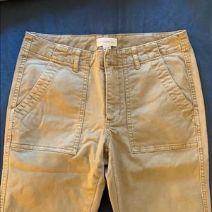Sold 🙅🏼‍♀️ Aritzia TNA mid rise cargo pants size 04